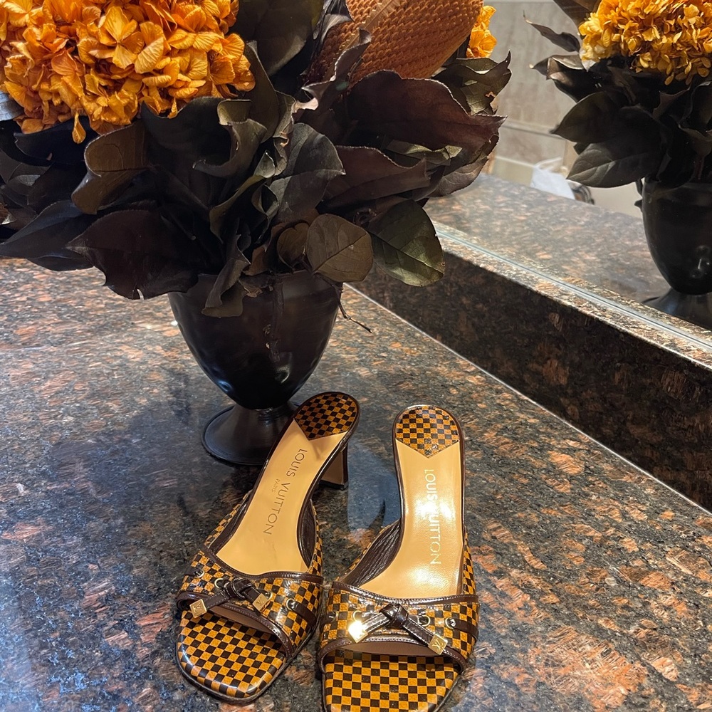 Luvion Vuitton sandal